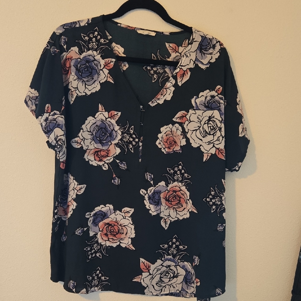 Floral V-Neck Women Top - Black and Pink